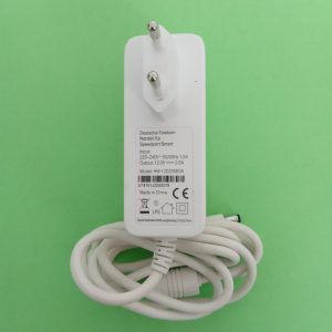 آداپتور سوئیچینگ پریزی 12V-2.5A با کیفیت بسیار بالا