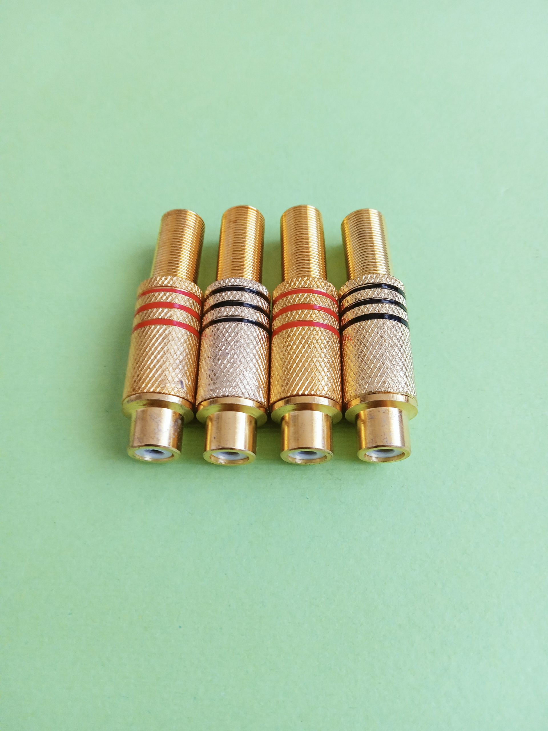 فیش RC مادگی فلزی